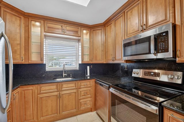 14689 E Canalview Drive A, Delray Beach, FL 33484