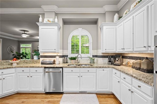 235 N Smead Court, Roswell, GA 30076