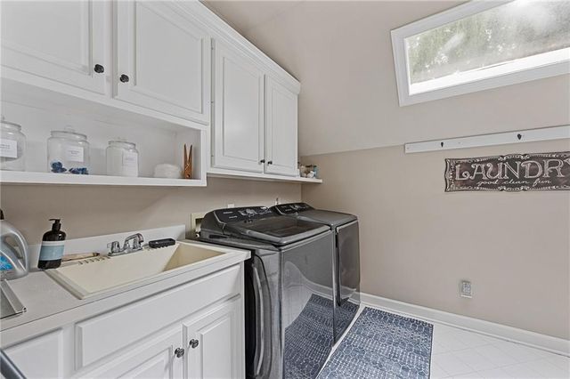 235 N Smead Court, Roswell, GA 30076