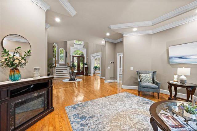 235 N Smead Court, Roswell, GA 30076