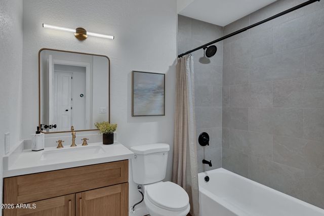 170 E GUADALUPE Road 136, Gilbert, AZ 85234