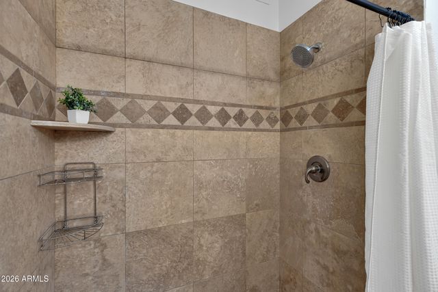 170 E GUADALUPE Road 136, Gilbert, AZ 85234
