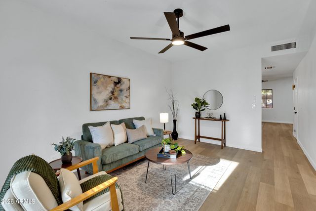 170 E GUADALUPE Road 136, Gilbert, AZ 85234