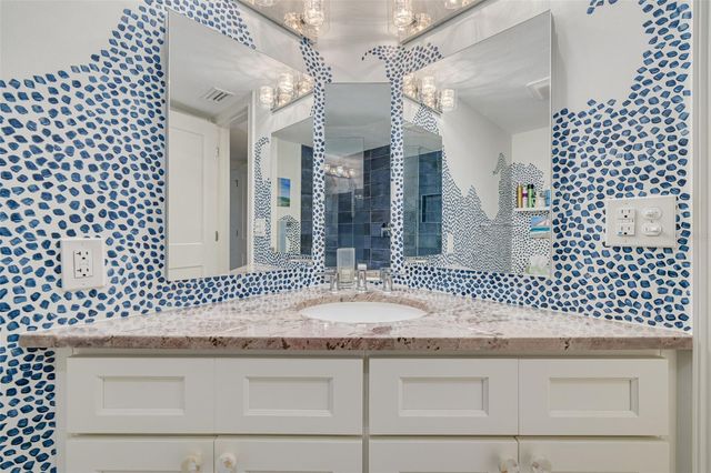 8710 MIDNIGHT PASS ROAD 501b, Sarasota, FL 34242