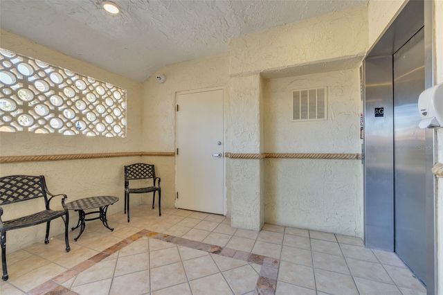 8710 MIDNIGHT PASS ROAD 501b, Sarasota, FL 34242