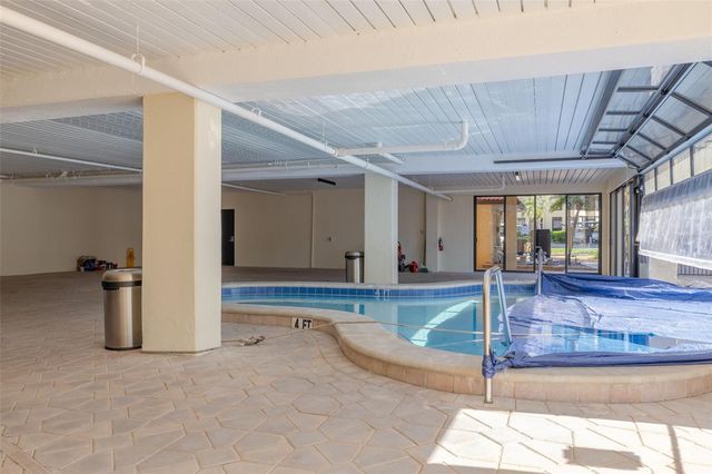 8710 MIDNIGHT PASS ROAD 501b, Sarasota, FL 34242