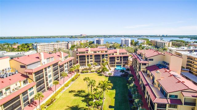 8710 MIDNIGHT PASS ROAD 501b, Sarasota, FL 34242