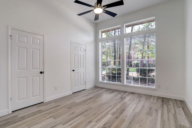 138 Summer Storm Place, Spring, TX 77381