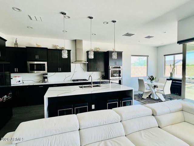 8513 W RANCHO Drive, Glendale, AZ 85305