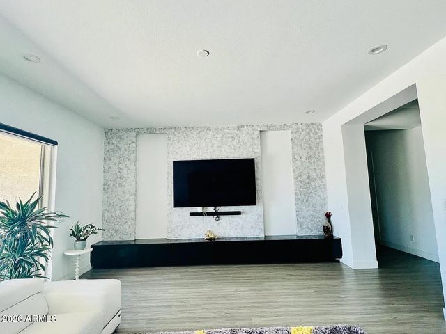 8513 W RANCHO Drive, Glendale, AZ 85305