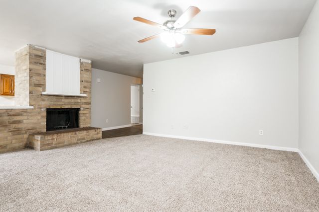 710 Cavalier Place, Arlington, TX 76017