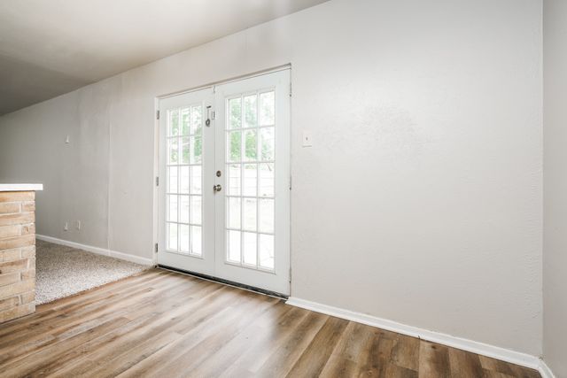 710 Cavalier Place, Arlington, TX 76017