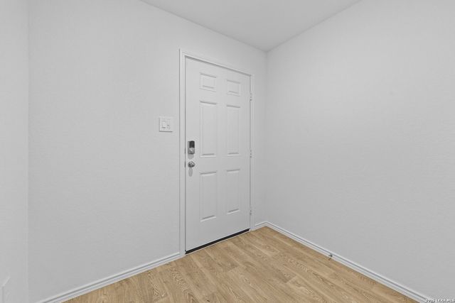 16068 Mahogany Way, Elmendorf, TX 78112