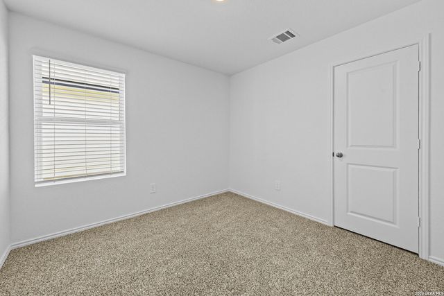 16068 Mahogany Way, Elmendorf, TX 78112