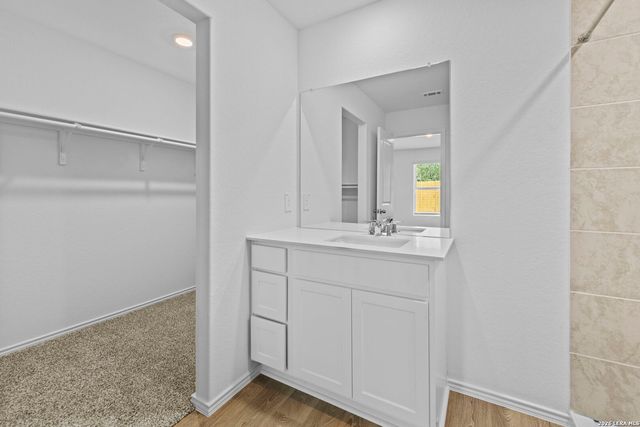 16068 Mahogany Way, Elmendorf, TX 78112