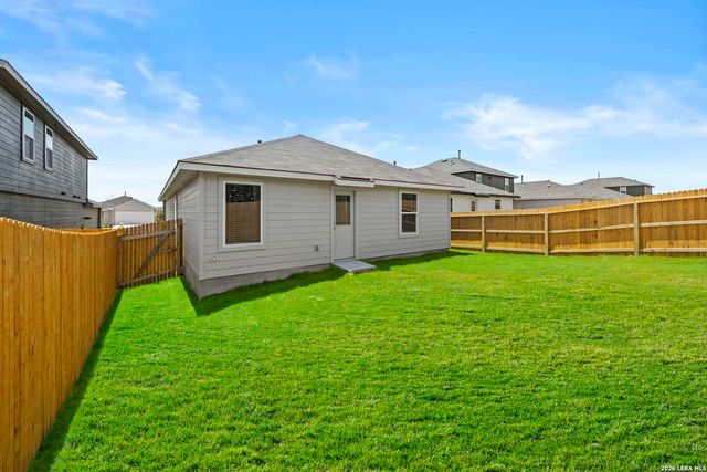 16068 Mahogany Way, Elmendorf, TX 78112