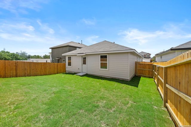 16068 Mahogany Way, Elmendorf, TX 78112