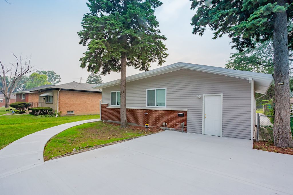 14448 Peoria Street, Harvey, IL 60426