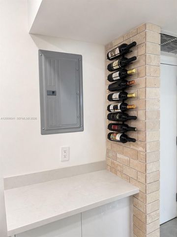 3731 N Country Club Dr PH-24, Aventura, FL 33180