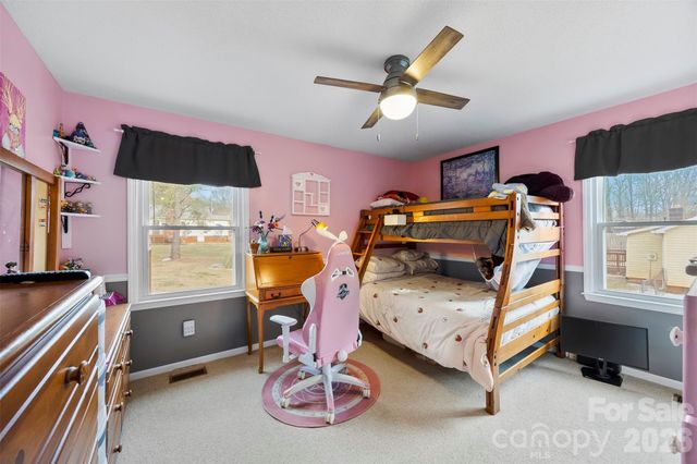 2600 Castlewood Drive, Gastonia, NC 28056