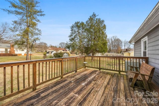 2600 Castlewood Drive, Gastonia, NC 28056