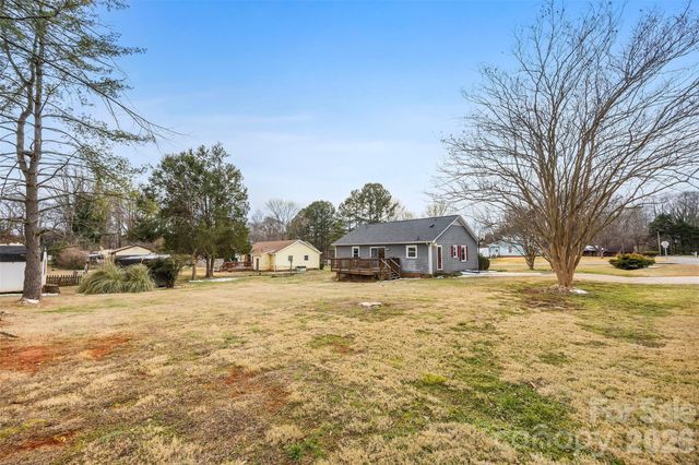 2600 Castlewood Drive, Gastonia, NC 28056