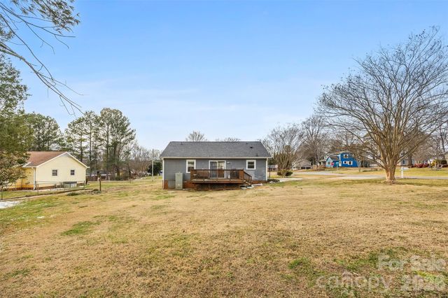 2600 Castlewood Drive, Gastonia, NC 28056