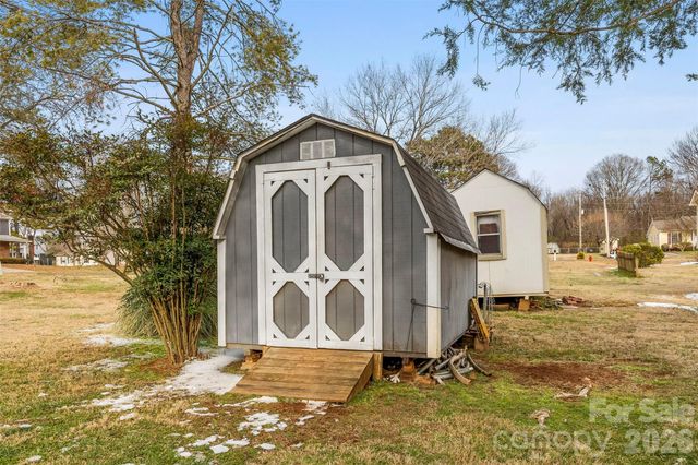 2600 Castlewood Drive, Gastonia, NC 28056