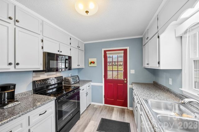 2600 Castlewood Drive, Gastonia, NC 28056