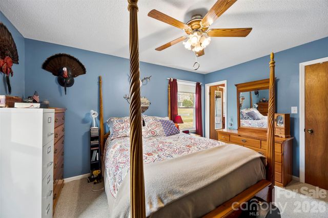 2600 Castlewood Drive, Gastonia, NC 28056