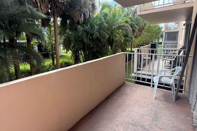 1200 Tallwood Avenue 202, Hollywood, FL 33021