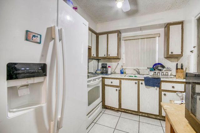 1200 Tallwood Avenue 202, Hollywood, FL 33021