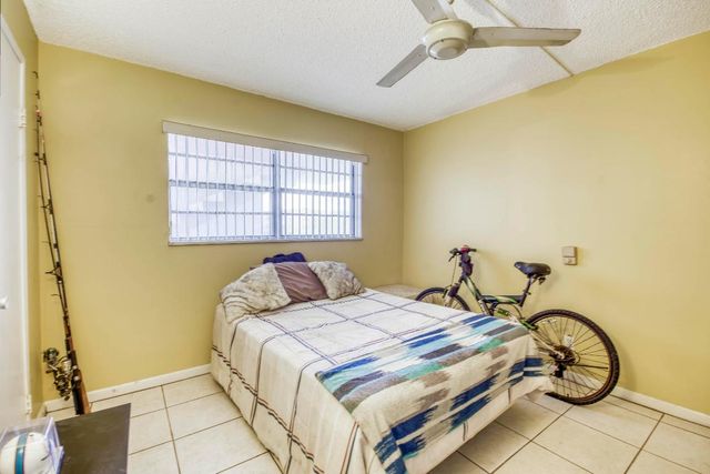 1200 Tallwood Avenue 202, Hollywood, FL 33021