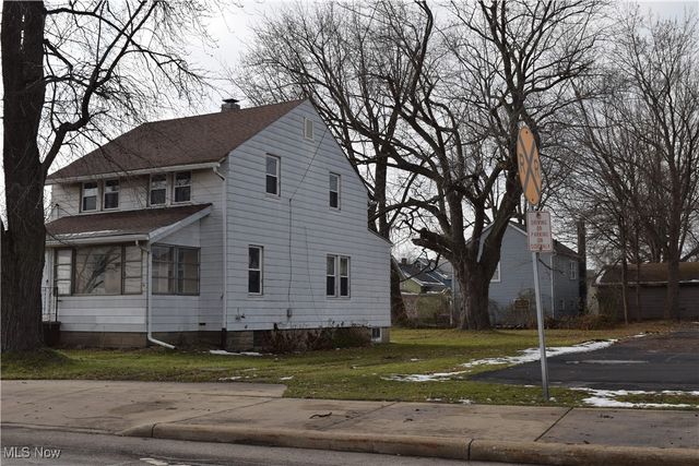 713 East Street, Fairport Harbor, OH 44077