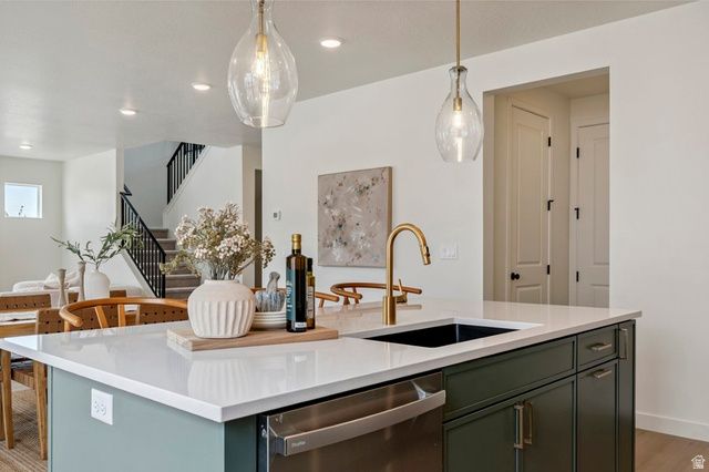 1224 E AMARYLIS WAY, Layton, UT 84040