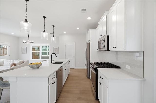 112 Winsome Way, Woodstock, GA 30188