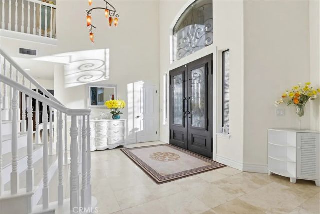 260 S Willowcreek, Anaheim, CA 92808