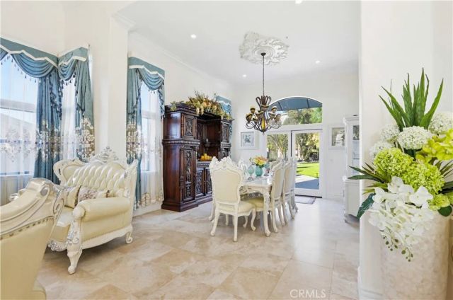 260 S Willowcreek, Anaheim, CA 92808