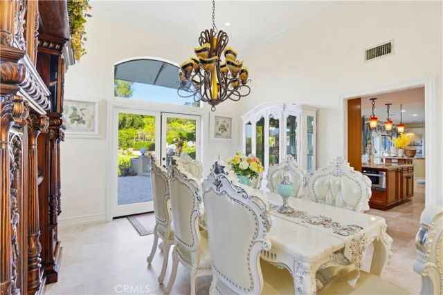 260 S Willowcreek, Anaheim, CA 92808