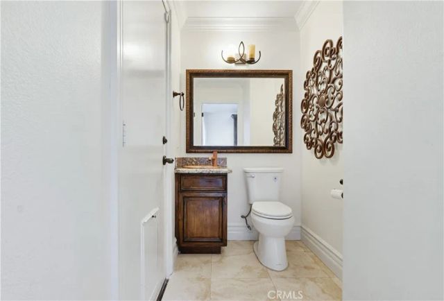 260 S Willowcreek, Anaheim, CA 92808