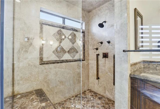 260 S Willowcreek, Anaheim, CA 92808