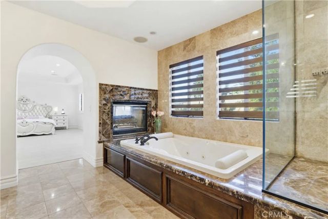 260 S Willowcreek, Anaheim, CA 92808