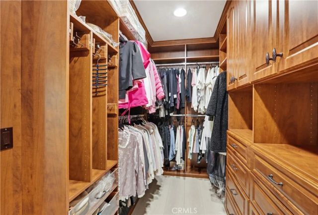 260 S Willowcreek, Anaheim, CA 92808