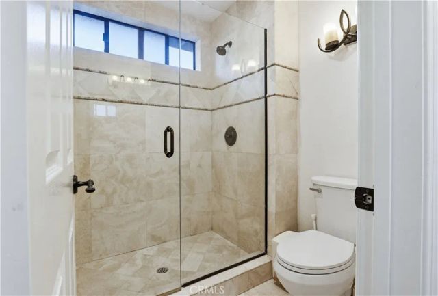 260 S Willowcreek, Anaheim, CA 92808