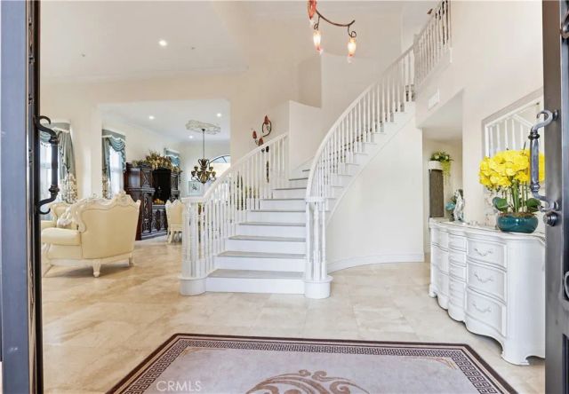 260 S Willowcreek, Anaheim, CA 92808