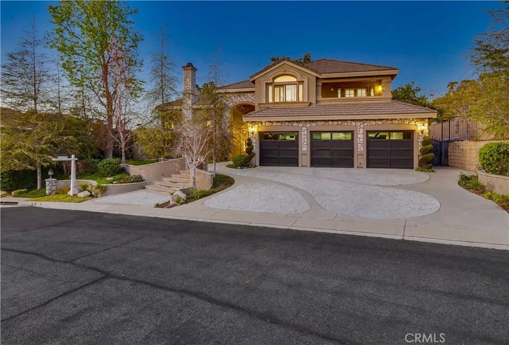 260 S Willowcreek, Anaheim, CA 92808