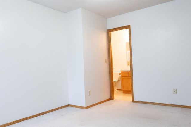 824 S Red Oaks, Wichita, KS 67207