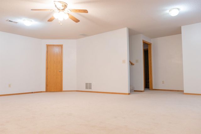 824 S Red Oaks, Wichita, KS 67207