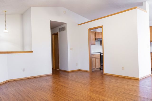 824 S Red Oaks, Wichita, KS 67207