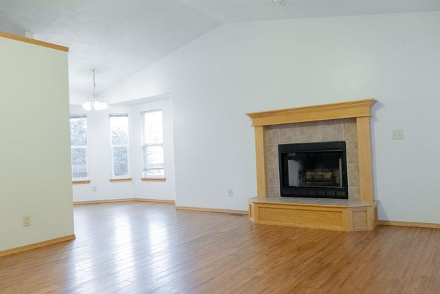 824 S Red Oaks, Wichita, KS 67207